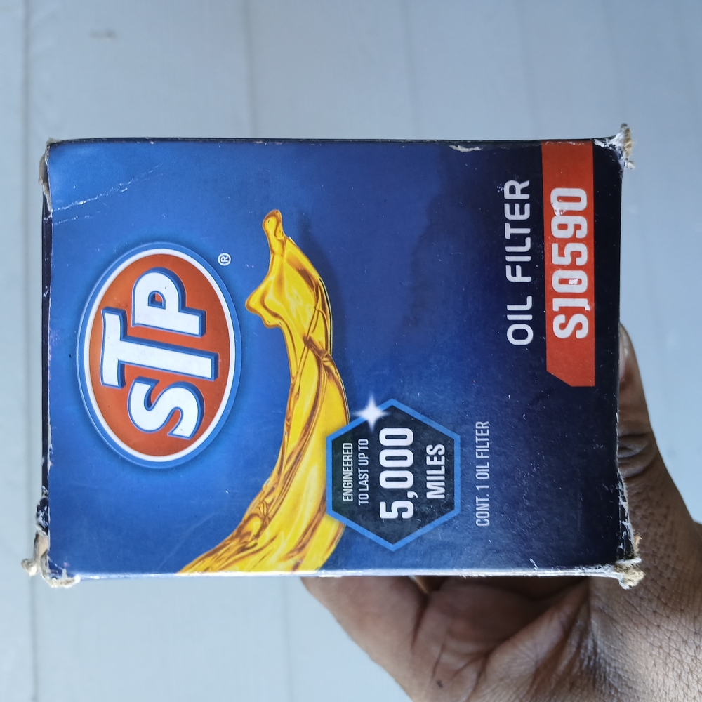 STP Oil Filter SJ0590 Blue and Yellow